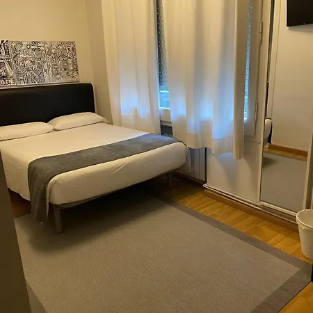 Hostal El Ninot-3